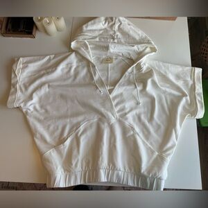 Anthropologie Maeve Ivory Hooded Short Sleeve Sweatshirt